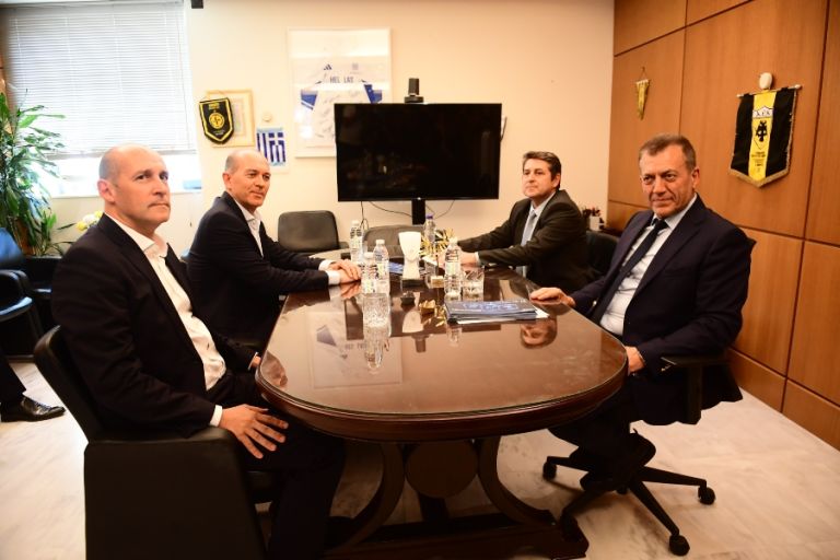 Συνάντηση Βρούτση: Αγγελόπουλοι- Ήρθαμε από σεβασμό, δεν είμαστε ίδιοι με τον Γιαννακόπουλο