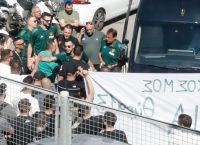 Παναθηναϊκός: Το βίντεο της ΚΑΕ από την υποδοχή των οπαδών έξω από το γραφείο του αθλητικού δικαστή Παναθηναϊκός: Το βίντεο της ΚΑΕ από την υποδοχή των οπαδών έξω από το γραφείο του αθλητικού δικαστή