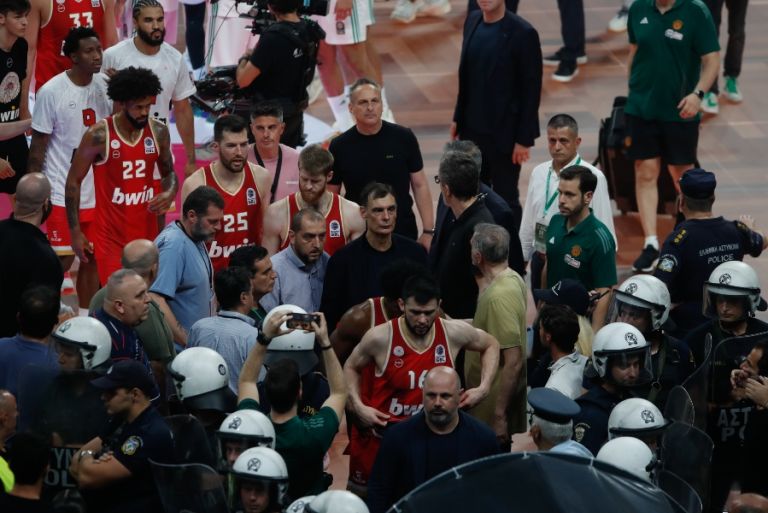 Νέα καταγγελία του Ολυμπιακού: Διπλή απόπειρα βιαιοπραγίας στον Γιώργο Μπαρτζώκα
