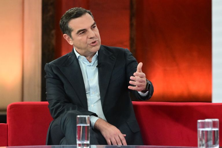 Αλ. Τσίπρας: Ετοιμάζει κόμμα πριν τις εκλογές;