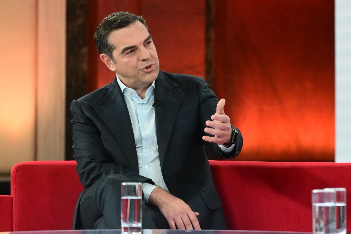 Αλ. Τσίπρας: Ετοιμάζει κόμμα πριν τις εκλογές;