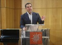 Ο Αλ. Τσίπρας “ξαναζεσταίνει” τα σενάρια επιστροφής Ο Αλ. Τσίπρας “ξαναζεσταίνει” τα σενάρια επιστροφής