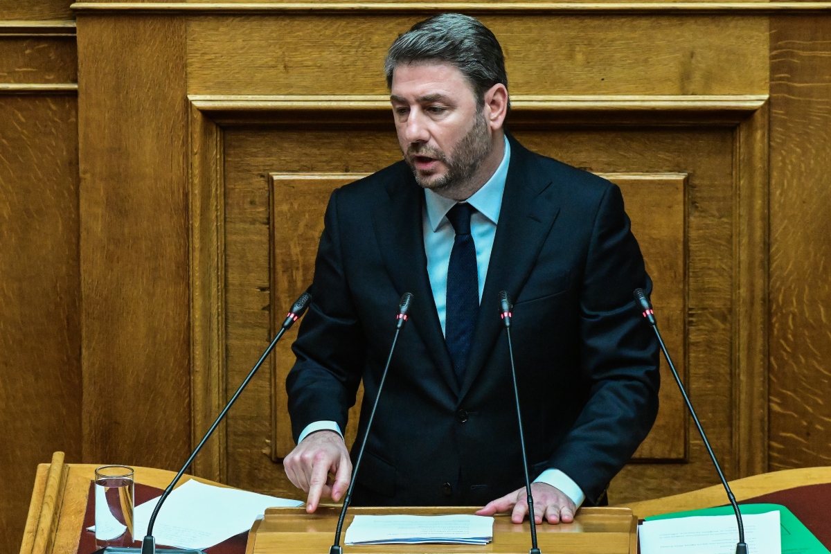ΠΑΣΟΚ: Χυδαίοι υπαινιγμοί και καουμποϊλίκια Τσιάρα με δήθεν απειλές