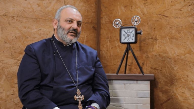 Συνέλαβαν Αρχιεπίσκοπο που ήταν έτοιμος για πραξικόπημα!