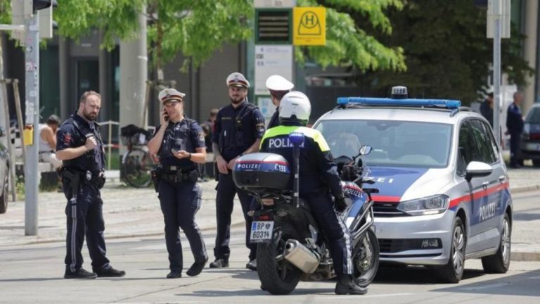 Το μακελειό φέρνει εθνικό πένθος στην Αυστρία