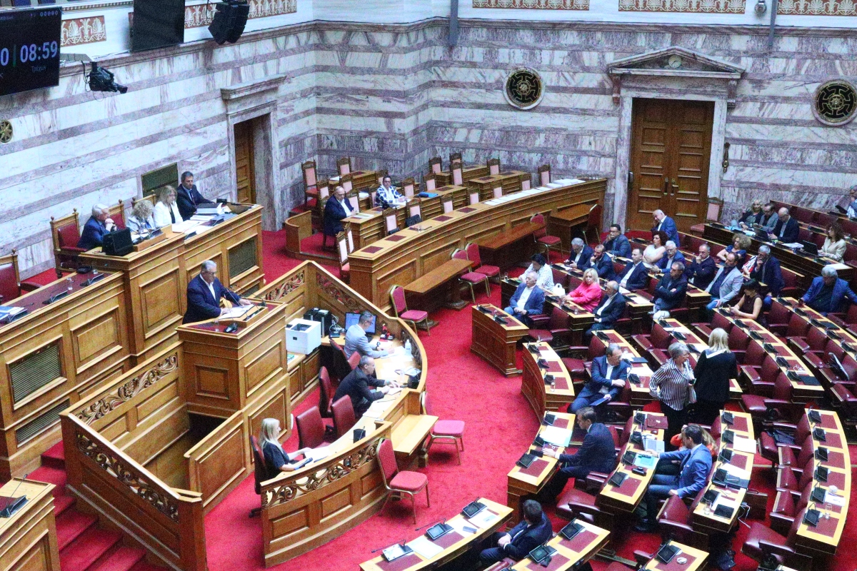 Ένταση χωρίς τέλος στην αντιπαράθεση για Τέμπη και Προανακριτική