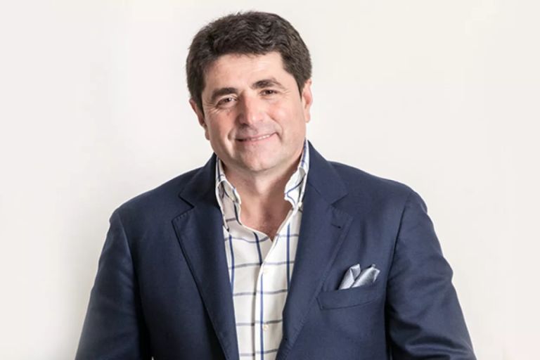 Αντικαταστάθηκε από τη θέση του CEO ο ιδρυτής της United (Nova) Dragan Solak