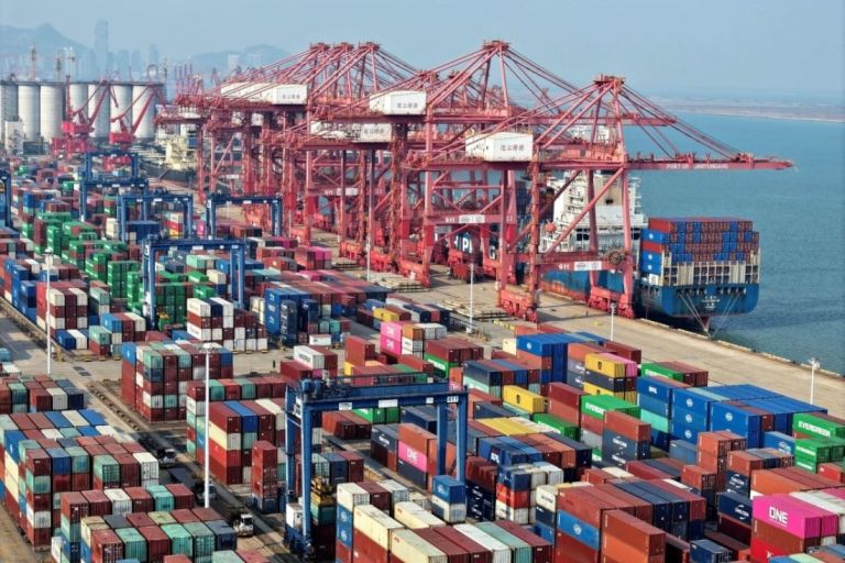 Νέο εξαγωγικό σοκ από την Κίνα – Πλημμυρίζει τον πλανήτη με προϊόντα