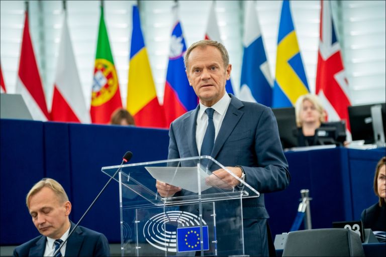 Κρίση στην Πολωνία: Ο Τουσκ ζητεί εκτάκτως ψήφο εμπιστοσύνης