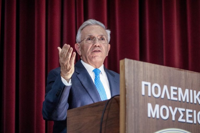 Λάβρος Βαληνάκης κατά κυβέρνησης: Έλλειψη «στοιχειώδους γεωστρατηγικού σχεδιασμού» απέναντι στην Τουρκία