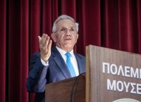 Πυρά Βαληνάκη: Διπλή υποχώρηση Μητσοτάκη στο Αιγαίο απέναντι στον Ερντογάν Πυρά Βαληνάκη: Διπλή υποχώρηση Μητσοτάκη στο Αιγαίο απέναντι στον Ερντογάν