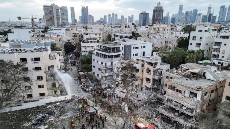 Economist: Ποιος θα αντέξει περισσότερο στον πόλεμο Ισραήλ-Ιράν – Πόσο πιθανή είναι η εμπλοκή των ΗΠΑ