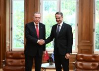 Προς συνάντηση Μητσοτάκη – Ερντογάν σε μαύρο φόντο Προς συνάντηση Μητσοτάκη – Ερντογάν σε μαύρο φόντο