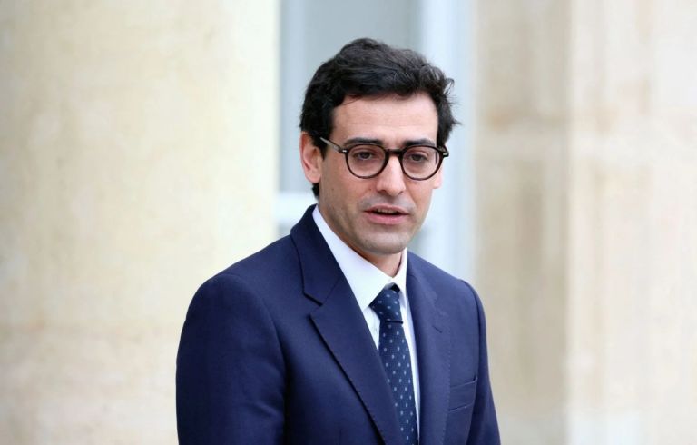 Η ΕΕ προειδοποιεί με αντίποινα αν ο Τραμπ επιμείνει σε δασμούς 10%