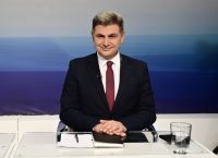 Φαραντούρης: «Δουλοπρεπής κόλακας» ο Γενικός Γραμματέας ΝΑΤΟ Φαραντούρης: «Δουλοπρεπής κόλακας» ο Γενικός Γραμματέας ΝΑΤΟ