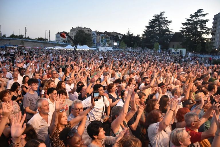 Γαλλία: 145 άτομα δέχτηκαν επίθεση με σύριγγες σε φεστιβάλ