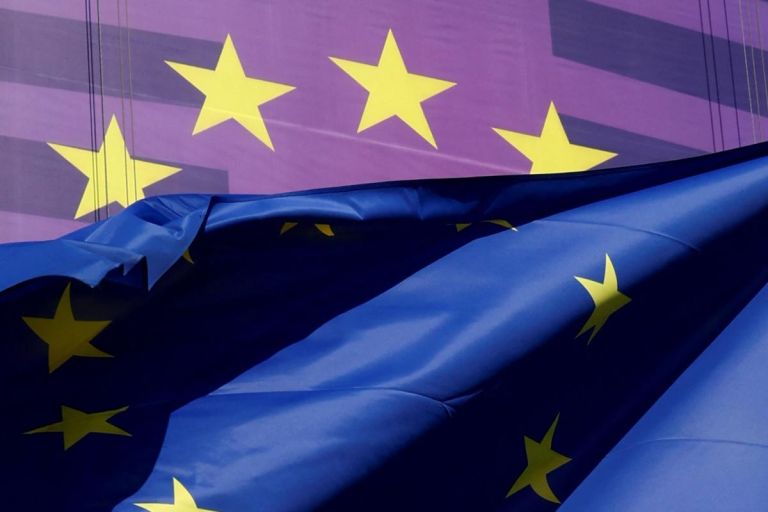 Τι χρειάζεται η Ευρώπη για να ηγηθεί; Η αυτοκαταστροφή των ΗΠΑ απαιτεί αυτοβοήθεια από την Ευρώπη