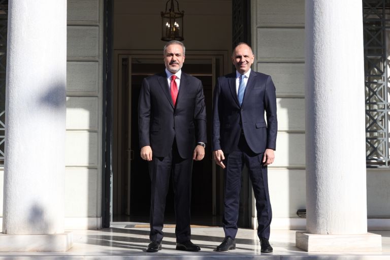 Ελληνοτουρκικά: Αθήνα και Άγκυρα διατηρούν ανοιχτούς διαύλους επικοινωνίας