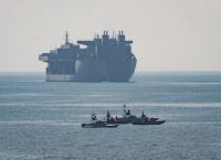 Το «plan B» της κυβέρνησης για τα στενά του Ορμούζ Το «plan B» της κυβέρνησης για τα στενά του Ορμούζ