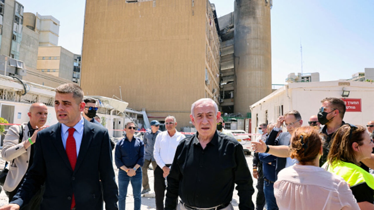 Τι αποκαλύπτει η επίθεση στο νοσοκομείο του Ιράν για τα όρια της αντιπυραυλικής άμυνας του Ισραήλ