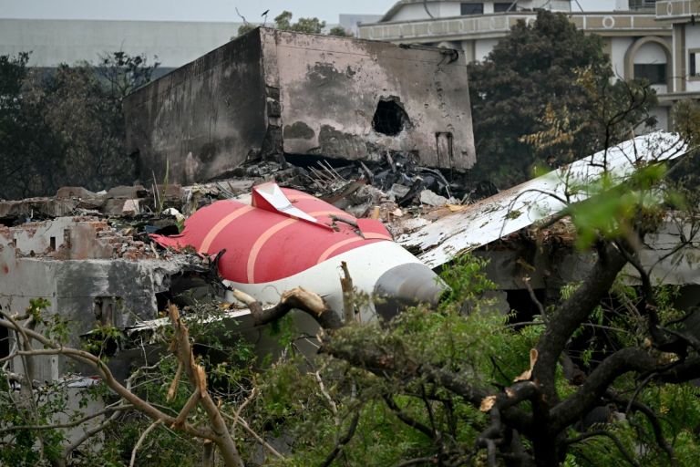 Ινδία: Τι προκάλεσε τη συντριβή του αεροσκάφους της Air India;