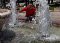 Κορύφωση του καύσωνα σήμερα – Καμίνι η Χώρα Κορύφωση του καύσωνα σήμερα – Καμίνι η Χώρα