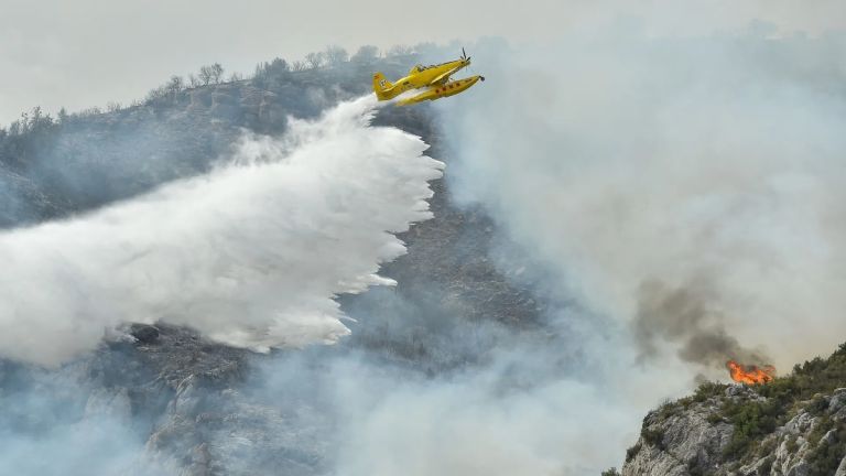 Ευρώπη παραδομένη στους καύσωνες και τις πυρκαγιές