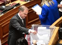 Τέμπη: Νέος γύρος σκληρού ροκ με αιχμή την παραπομπή Καραμανλή Τέμπη: Νέος γύρος σκληρού ροκ με αιχμή την παραπομπή Καραμανλή