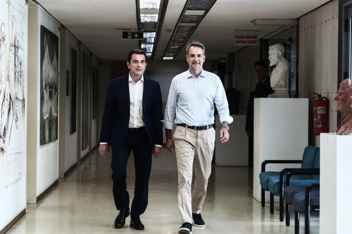 ΝΔ: Νέα αρχή με Σκρέκα επιχειρεί ο Μητσοτάκης