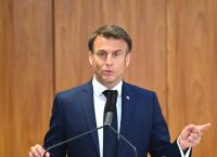 Έκκληση Μακρόν: Να αποφευχθεί «ανεξέλεγκτη κλιμάκωση» Έκκληση Μακρόν: Να αποφευχθεί «ανεξέλεγκτη κλιμάκωση»