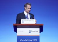 Εισηγήσεις για διπλές κάλπες στον Μητσοτάκη Εισηγήσεις για διπλές κάλπες στον Μητσοτάκη