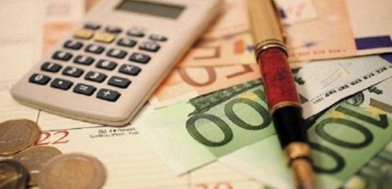 Προς μείωση και σταδιακή κατάργηση του τεκμαρτού εισοδήματος