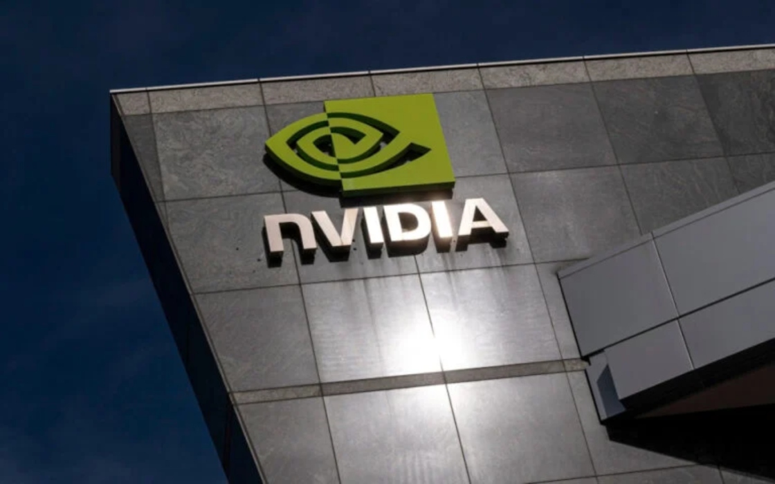Σε τροχιά για παγκόσμια πρωτιά η Nvidia – Πλησιάζει τα 4 τρισ. δολ. σε κεφαλαιοποίηση