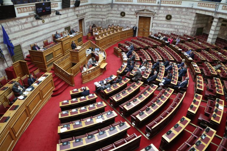 Συνεχίζεται η πολιτική αντιπαράθεση για το σκάνδαλο του ΟΠΕΚΕΠΕ