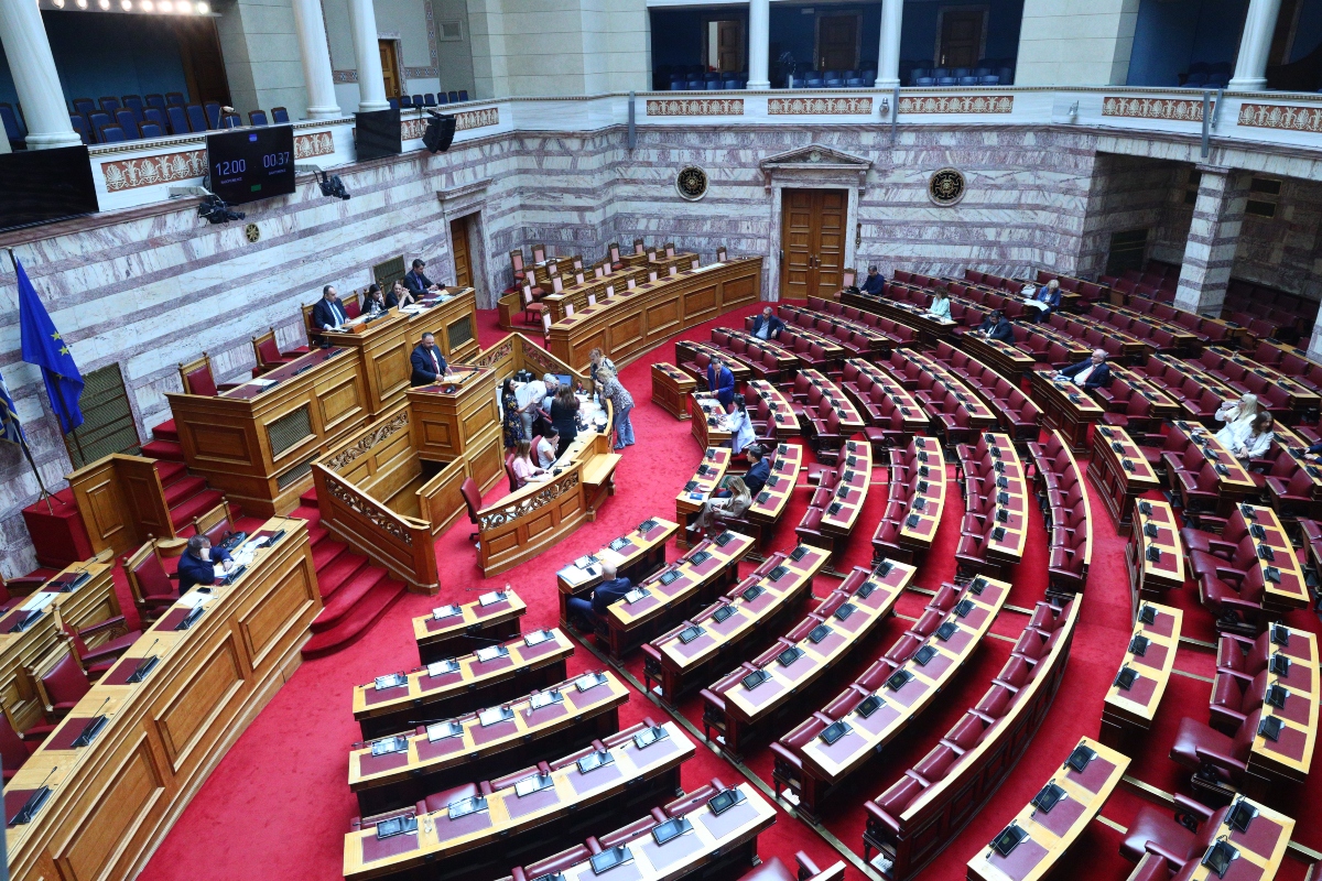 Θερμό καλοκαίρι που κρίνει εκλογές και ΔΕΘ