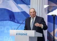 Καραμανλής: Σε τροχιά απόκλισης από τον Σαμαρά Καραμανλής: Σε τροχιά απόκλισης από τον Σαμαρά