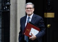 Η κυβέρνηση Στάρμερ φορολογεί τους πλούσιους και αυτοί… φεύγουν Η κυβέρνηση Στάρμερ φορολογεί τους πλούσιους και αυτοί… φεύγουν