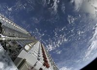 Starlink: Ένα ιντερνετικό σύμπαν με πάνω από 8.000 δορυφόρους Starlink: Ένα ιντερνετικό σύμπαν με πάνω από 8.000 δορυφόρους
