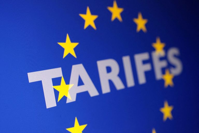 Oxford Economics: Οι δασμοί δεν θα περιορίσουν τις καταναλωτικές δαπάνες στην Ευρώπη
