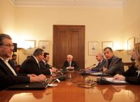 Ο Τσίπρας ζητά τη δημοσιοποίηση των πρακτικών από το Συμβούλιο Πολιτικών Αρχηγών μετά το δημοψήφισμα Ο Τσίπρας ζητά τη δημοσιοποίηση των πρακτικών από το Συμβούλιο Πολιτικών Αρχηγών μετά το δημοψήφισμα