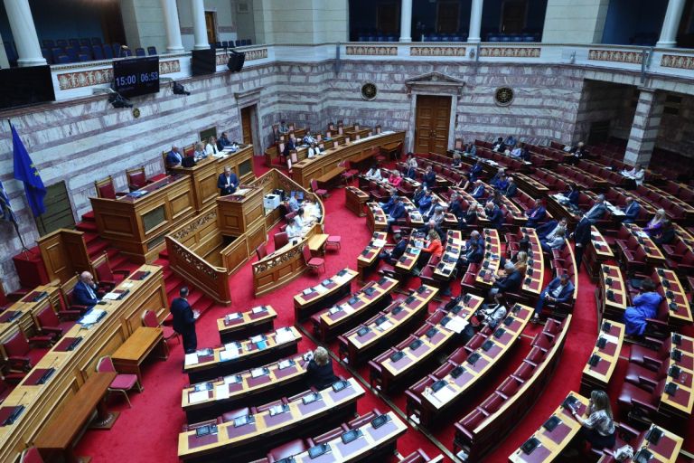 Πυρ ομαδόν της αντιπολίτευσης για τον ΟΠΕΚΕΠΕ