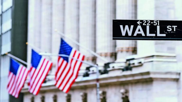 Wall Street: Προς νέα ρεκόρ ο S&P 500 και ο Nasdaq με ώθηση από τις εμπορικές διαπραγματεύσεις