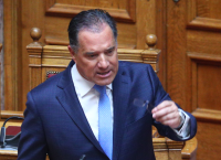 Βάζοντας Τάξη στην Ασυδοσία: Η Τολμηρή Πρωτοβουλία Γεωργιάδη για Καπνό και Αλκοόλ στους Ανηλίκους Βάζοντας Τάξη στην Ασυδοσία: Η Τολμηρή Πρωτοβουλία Γεωργιάδη για Καπνό και Αλκοόλ στους Ανηλίκους