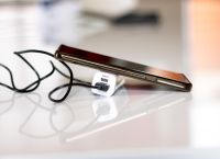 Power bank vs ηλιακός φορτιστής: Ποια συσκευή αξίζει περισσότερο Power bank vs ηλιακός φορτιστής: Ποια συσκευή αξίζει περισσότερο