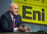 Descalzi [Eni]: Οι αγορές πετρελαίου θεωρούν απίθανο το κλείσιμο του Στενού του Ορμούζ