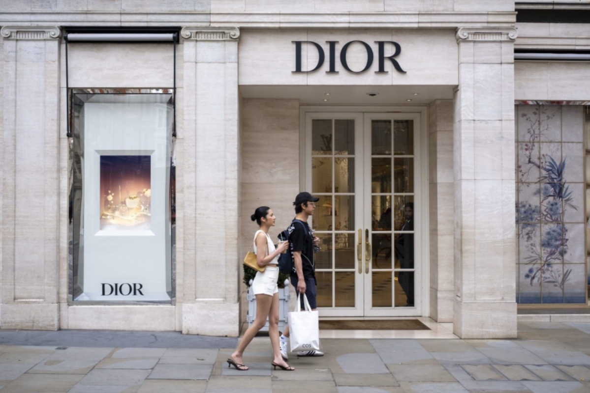 Luxury brands: Πόλεμοι και δασμοί φρενάρουν τη ζήτηση αλλά αυτά αντέχουν