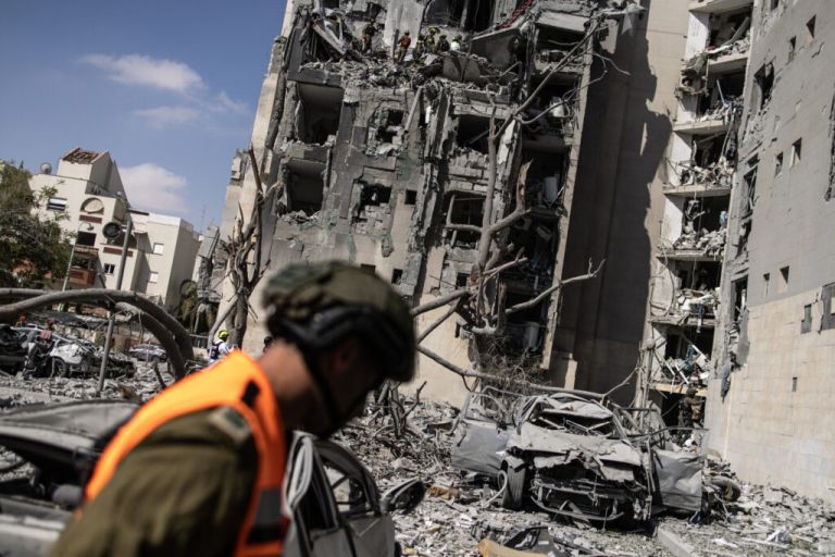 Εκεχειρία: Είχε “ξύλινα πόδια”-Κατέρρευσε πριν ξεκινήσει,τo Iσραήλ κατηγορεί το Ιράν