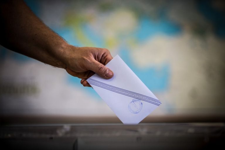 Βαπτίζουν …δημοσκοπήσεις την πολιτική τους απόγνωση