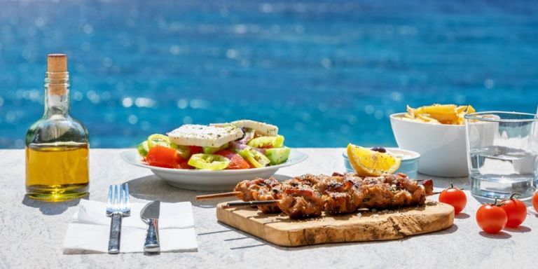 Το Taste Atlas μοιράστηκε τη λίστα του με τις 50 καλύτερες περιοχές για φαγητό στον κόσμο