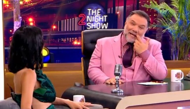«Περιμένουμε το παιδάκι μας…»: «Κόκκαλο» ο Αρναούτογλου με πασίγνωστο μοντέλο
